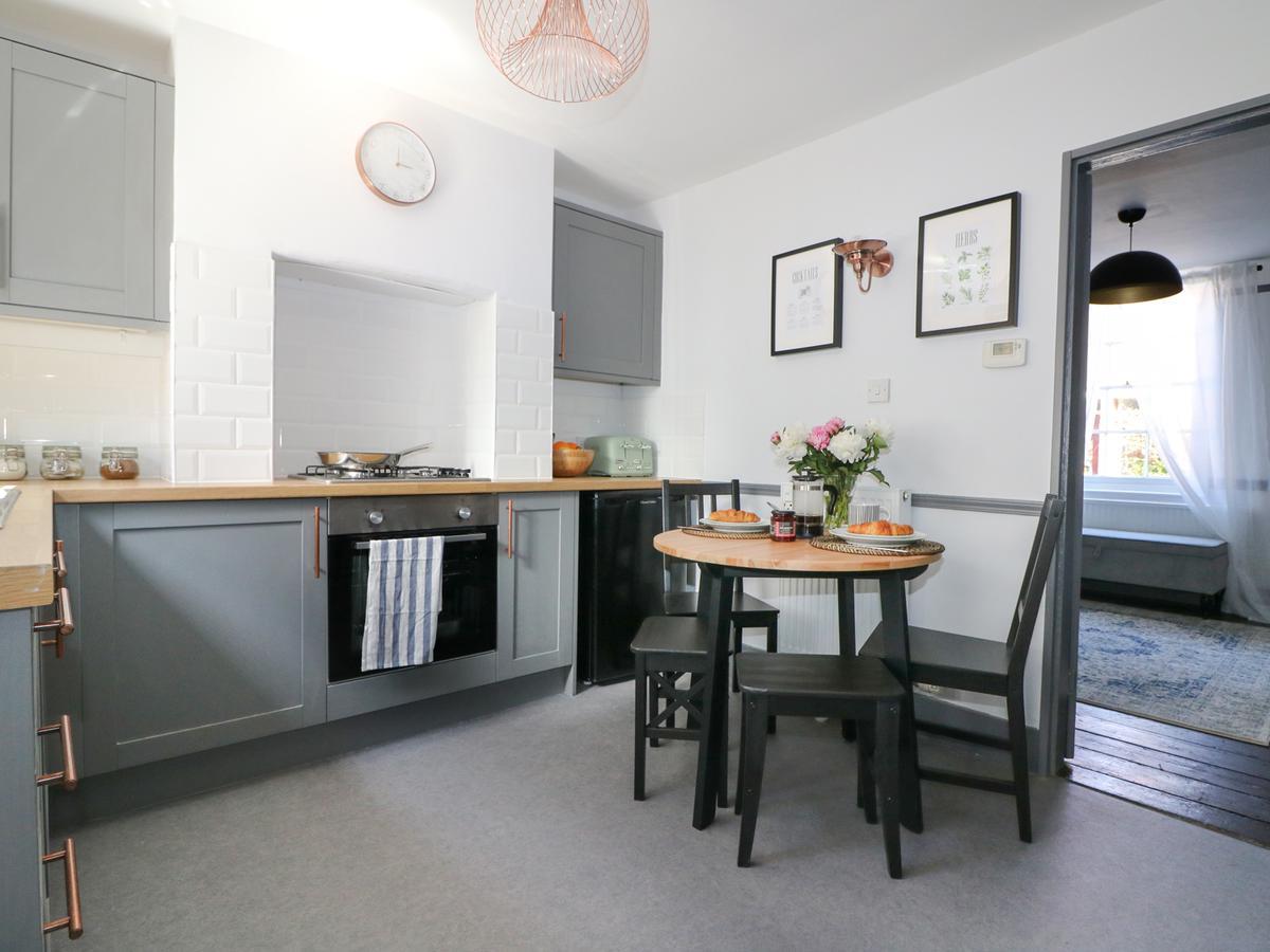 Lily Cottage Rye Luaran gambar